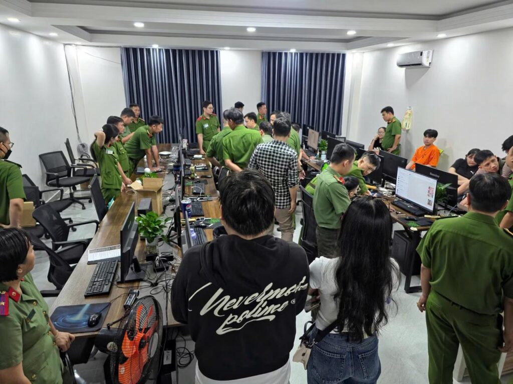 胡志明市警方突袭一涉诈涉高利贷窝点 查获19名中越籍人员-百家乐打法-百家乐规则-百家乐论坛